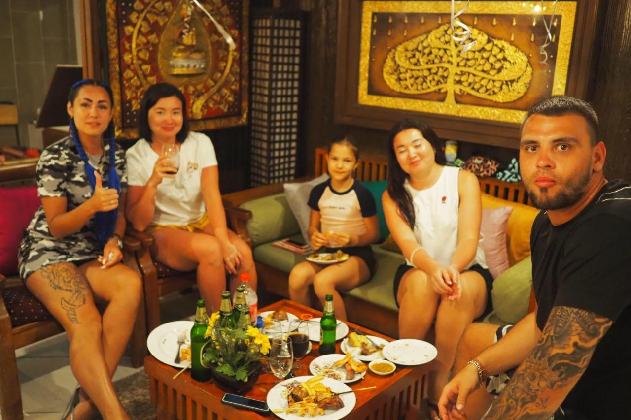 Hotel Sky Silk Decoration House à Patong Extérieur photo