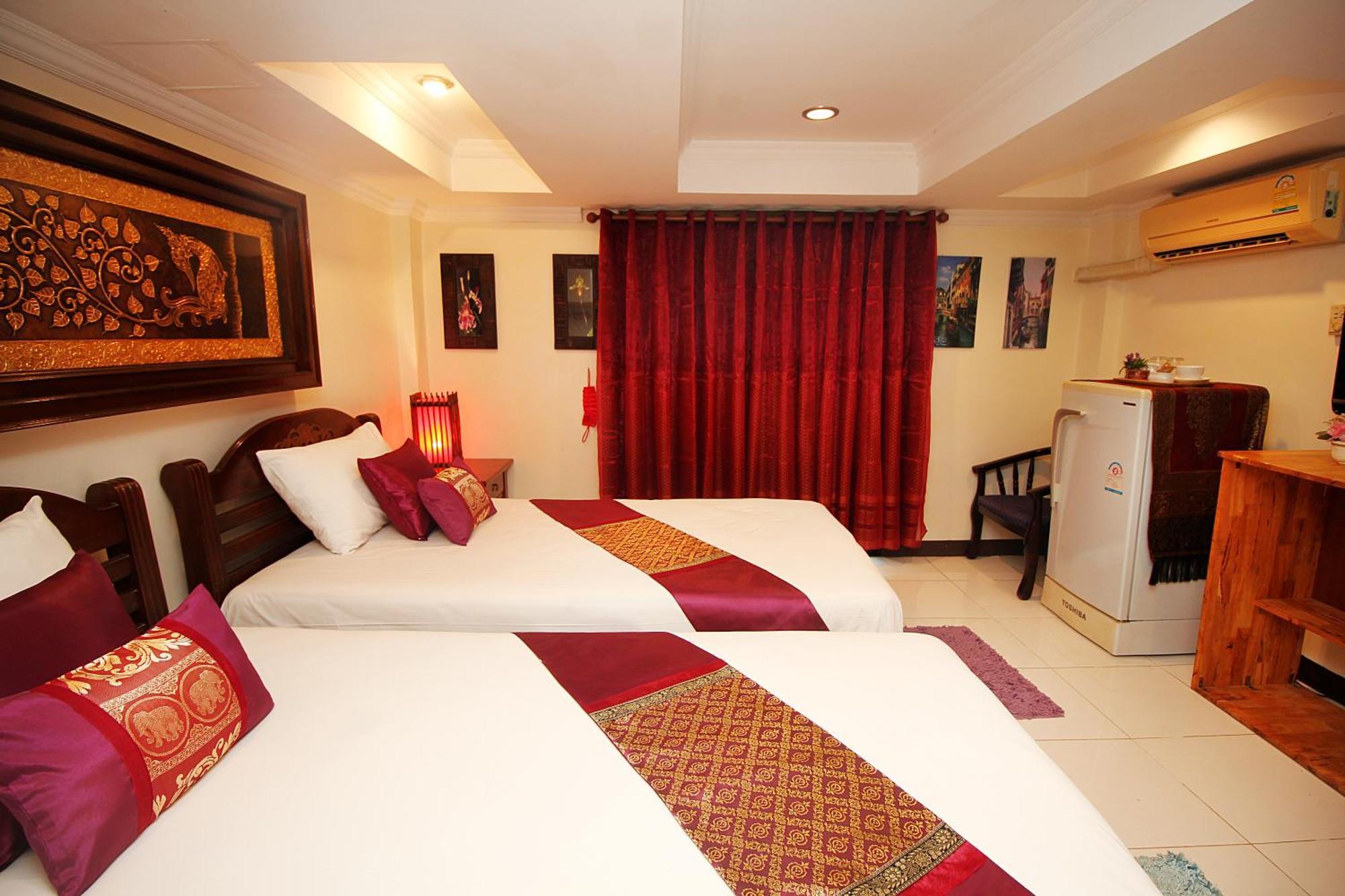 Hotel Sky Silk Decoration House à Patong Extérieur photo